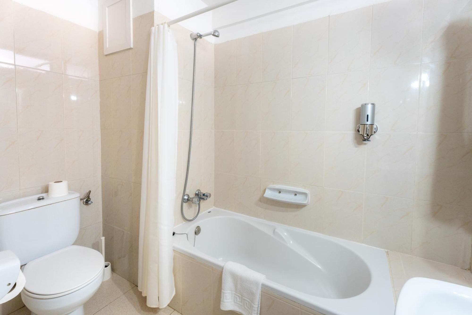 Apartamentos Borinquen 플라야데라스아메리카스 외부 사진